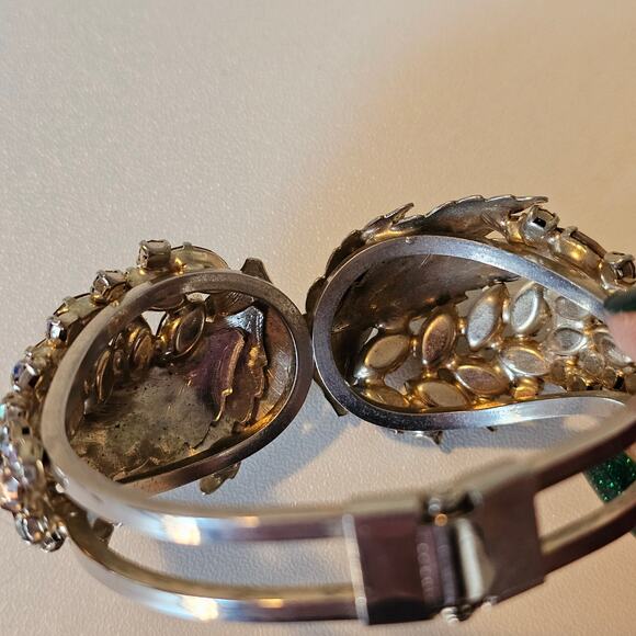 Vintage Cola Rhinestone Clamper Leaf Bracelet with Matching Earrings - Picture 4 of 9